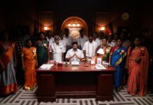 ஸ்கிரீன் சீன் மீடியா என்டர்டெயின்மென்ட் சுந்தர் ஆறுமுகம் தயாரிப்பில் ‘டாடா’ இயக்குநர் கணேஷ் கே பாபு இயக்கத்தில் ரவி மோகன் நடிக்கும் ‘கராத்தே பாபு’ திரைப்படத்தின் முதல் பாடல் ‘ராசாதி ராசா’ வெளியீடு