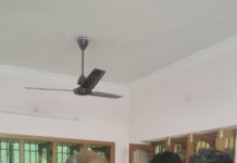 புதுச்சேரி முதலமைச்சரைச் சந்தித்து ‘சினிமாவின் ஆன்மா’ நூலை வழங்கினார் இயக்குநர் சீனு ராமசாமி: பள்ளிக் கல்வித்துறை மூலம் நடவடிக்கை எடுக்கப்படும் என முதல்வர் உறுதி!
